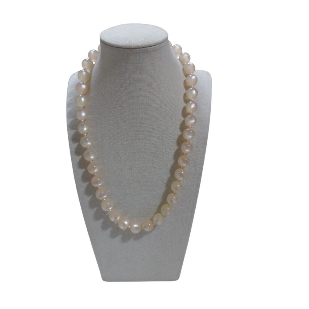Vintage Japan Peach Moonglow Lucite Faux Pearl Beaded Necklace Box Clasp 20"